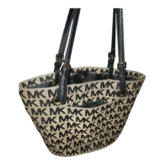 Michael Kors Black and Tan Tote Bag - Picture 2 of 12